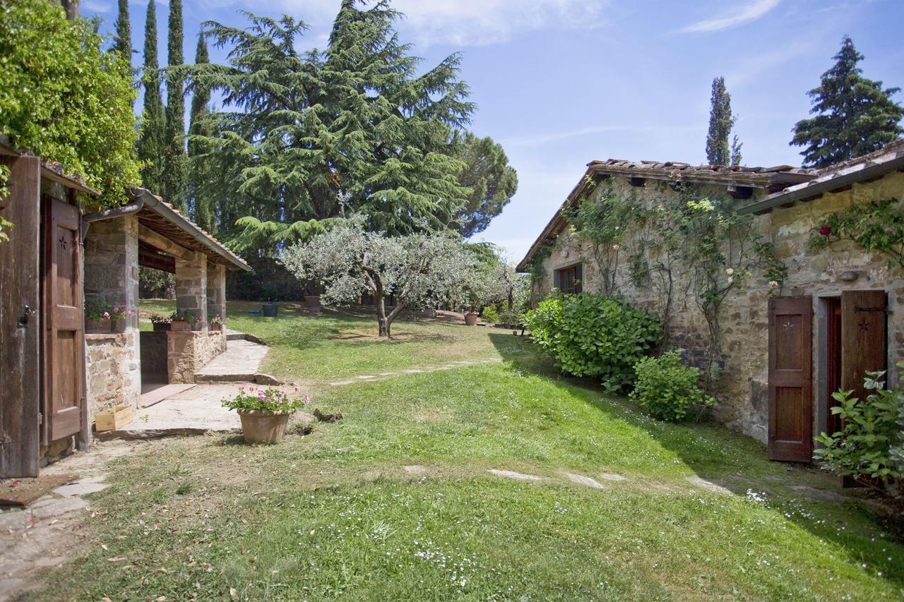 Pozza Di Volpaia By Salogi Villas Radda in Chianti Luaran gambar